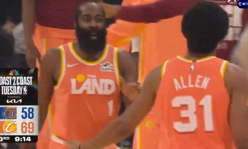 微微发力！NBA骑士大胜尼克斯，哈登20分+2板+4助，不再大包大揽，三分接球就