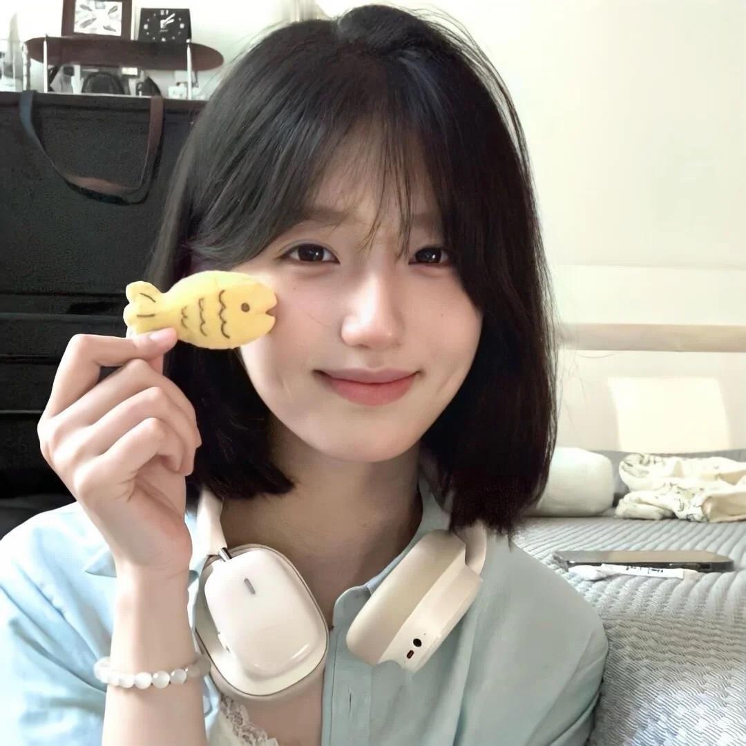分享一组明媚感女生头像 ​​​