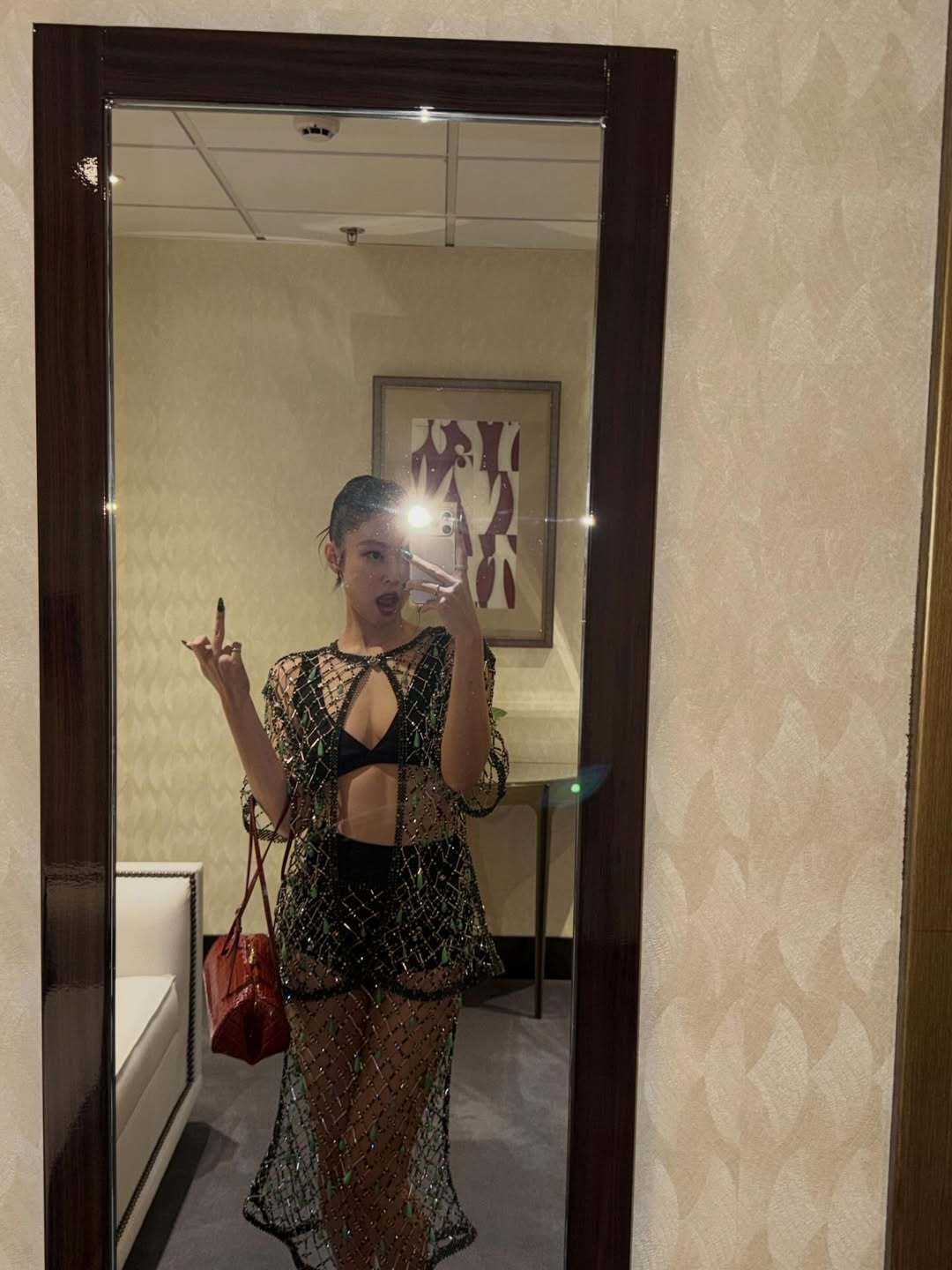 简直爱死这个女人了好么，支持Jennie对私生黄牛这个态度🐱：🖕🏻🖕🏻