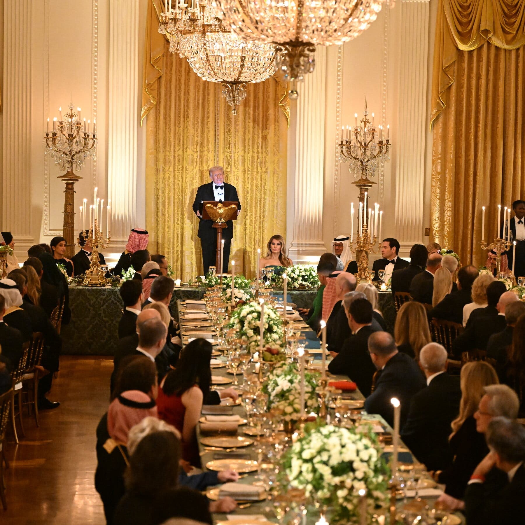 【Apple CEO Tim Cook 与沙特王储共进白宫晚宴】据《纽约时报》报