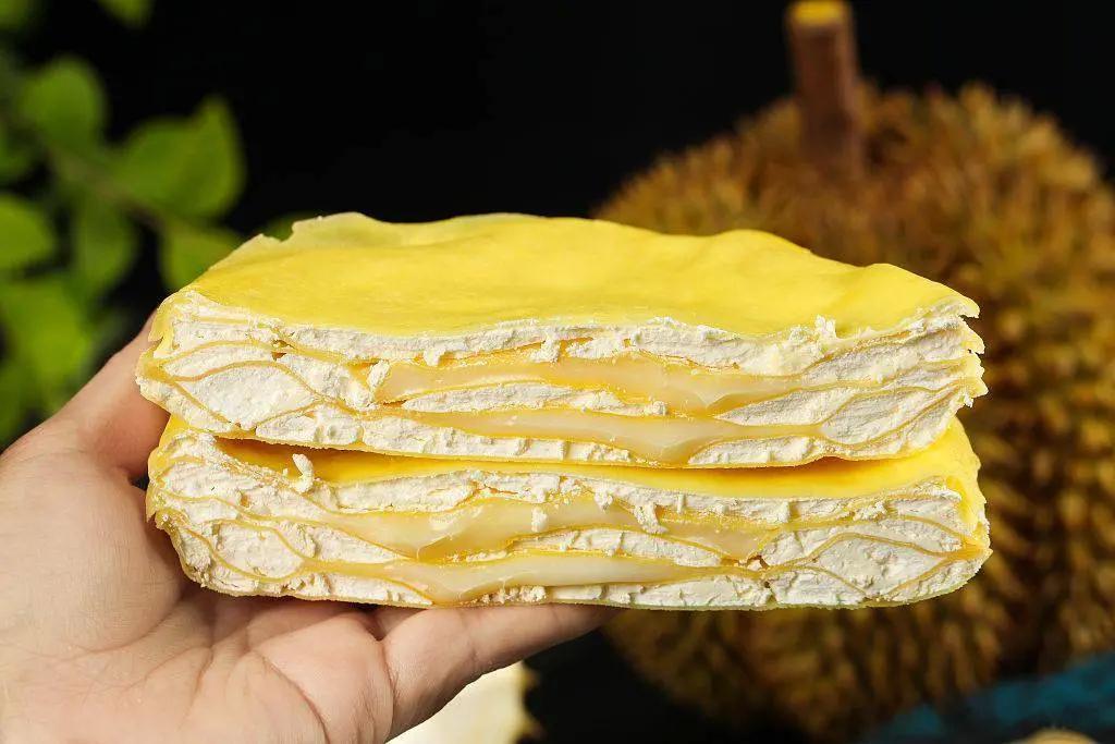 病从口入，脑梗源头找到了1、盐量高的食物生活中盐量高的食物有很多，如蚝油、酱油、