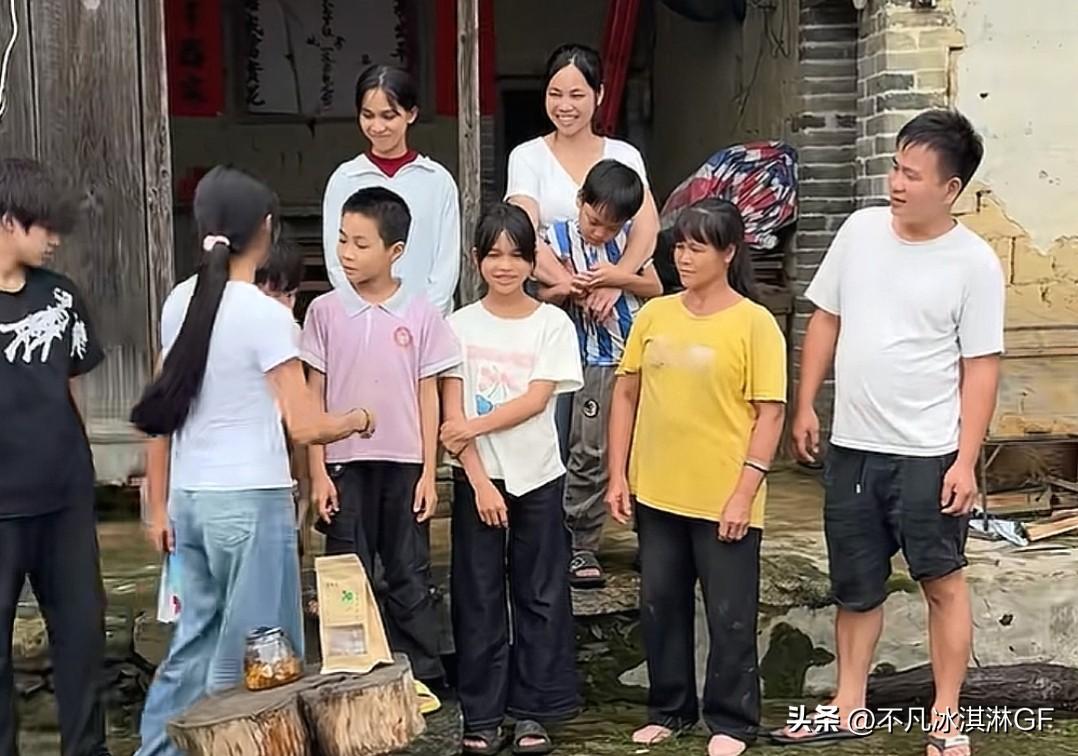 广西一对夫妻二十年时间生了十五个孩子，十五个孩子这是个什么概念？有女性网友表示生