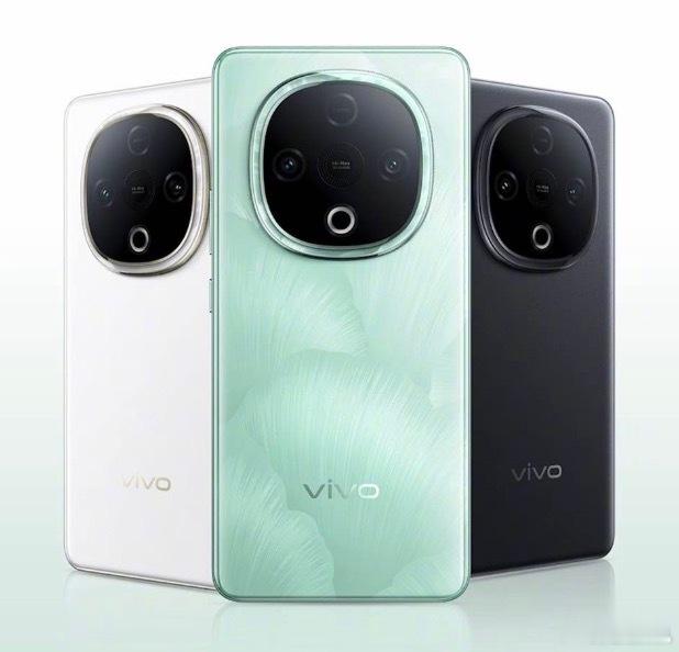 vivo Y300 价格：8GB+128GB 售价 1399 元8GB+256G