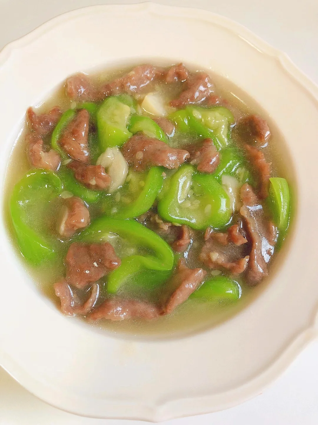 超级下饭的鲜嫩爽滑的丝瓜炒肉片