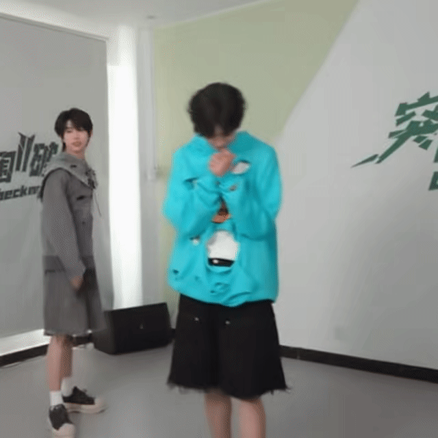 他好可爱啊呃呃呃 