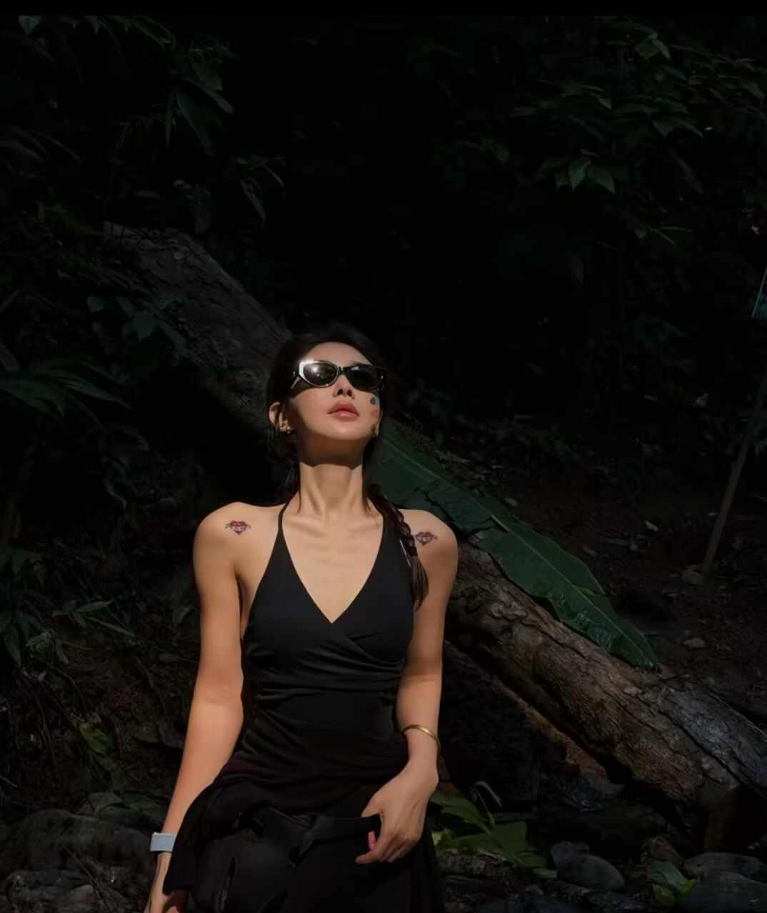 来山野，做自然的女儿
我是户外唯一的色彩 爬山拍照 进山里做自己