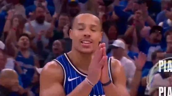 灰熊到底怎么失去狄龙还有贝恩的，他们管理层脑子是不是进大便了？
当年，无莫熊的含