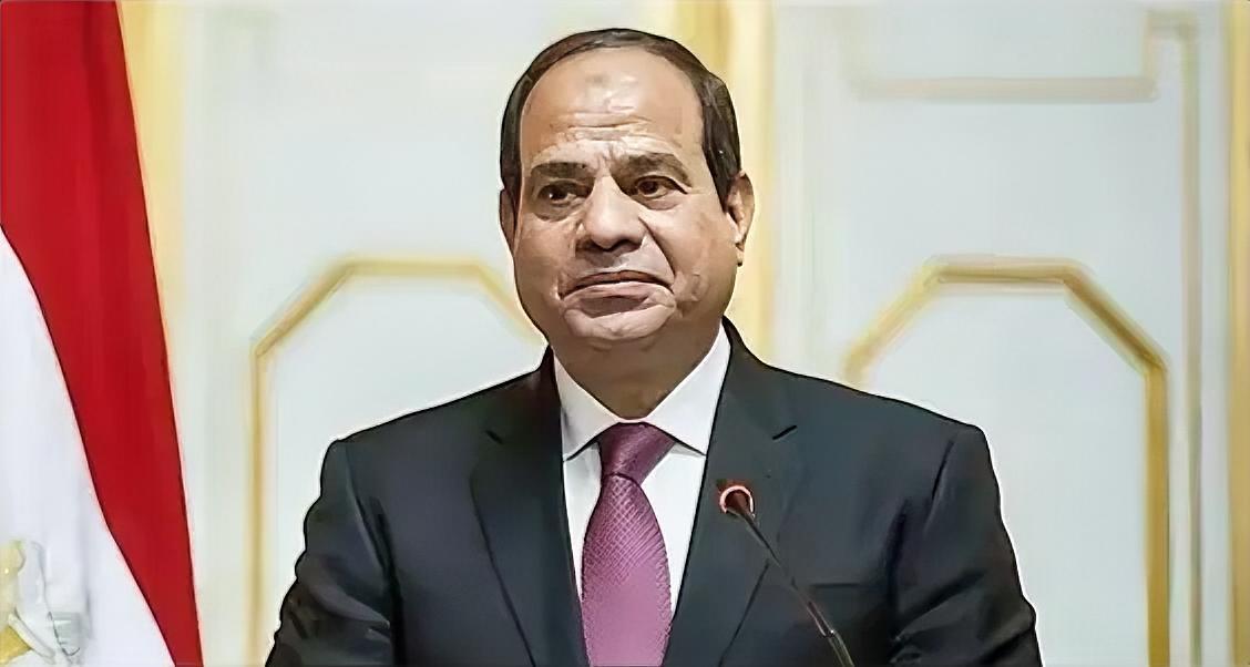 这一幕不是荒诞，而是现实！3月30日，埃及总统塞西在“2026埃及能源展”会议上