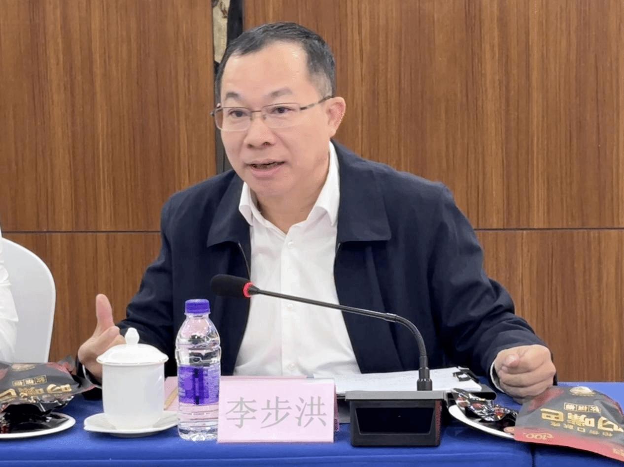上任仅两年！海南大学70后副校长李步洪悄然卸任，曾在福建高校工作多年

海南大学
