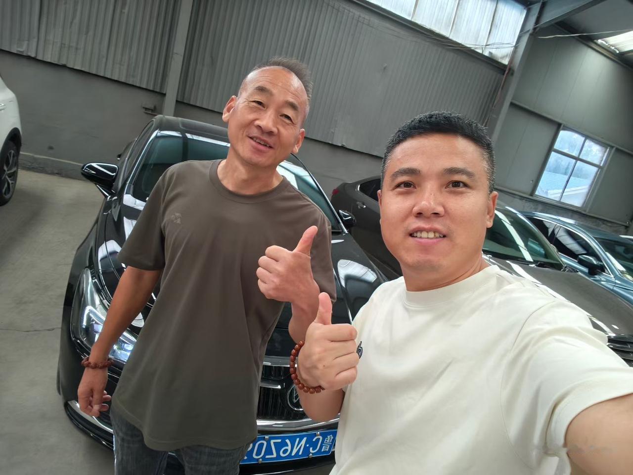 一大早挺忙活，给淄博老哥淘的君越，交车[玫瑰]
​用心淘好车，唯信任不可辜负[碰