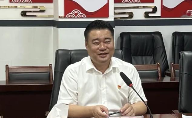 南粤优秀教育工作者
惠州市优秀校长
​惠州市优秀共产党员
惠东县高层次人才
  
