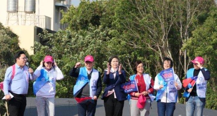 徐欣莹誓师大会参选新北县
罗智强：三大优势

1月11日，国民党“立委”徐欣莹举