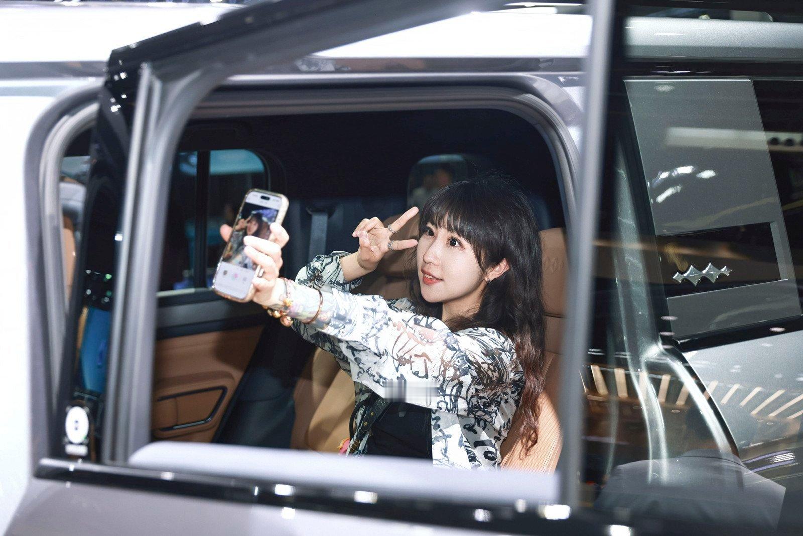 2026北京国际车展比亚迪也老猛了，直接承包E3整馆，王朝网+海洋网以及腾势，方