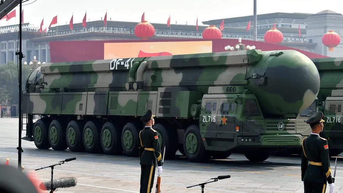 血性的民族血性的人民。坚决捍卫主权、尊严与和平。这次是我国40多年来首次公开宣布