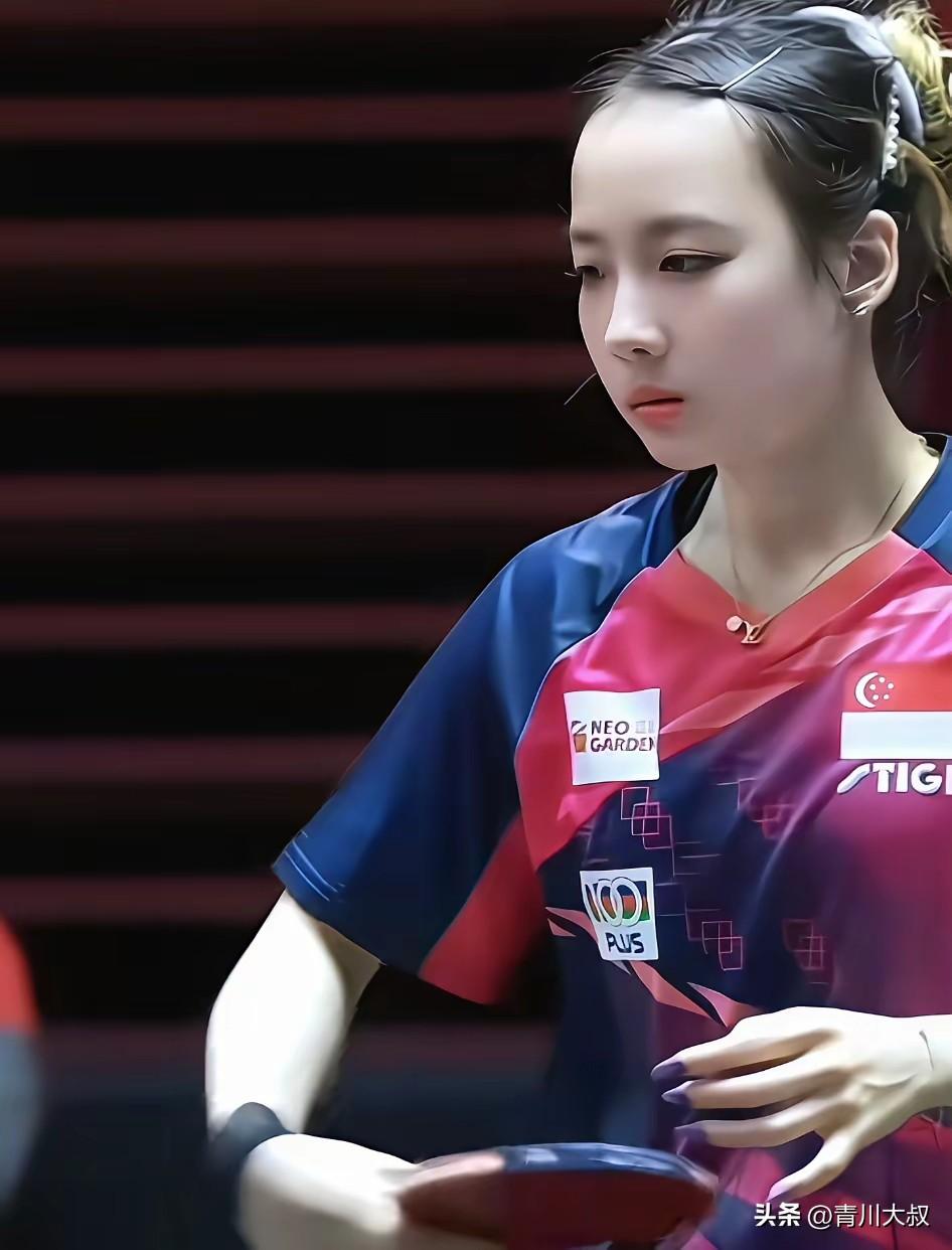 乒坛第一美女更迭的太快了，从前两年的长崎美柚，后来到了申裕斌，去年又成了金娜英！