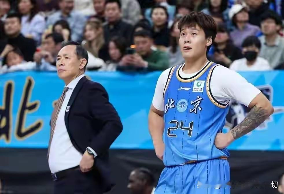 回去打馕” 赵睿又惹事儿了
事情的起因是北京2分惜败青岛，赵睿最后时刻投丢了2个