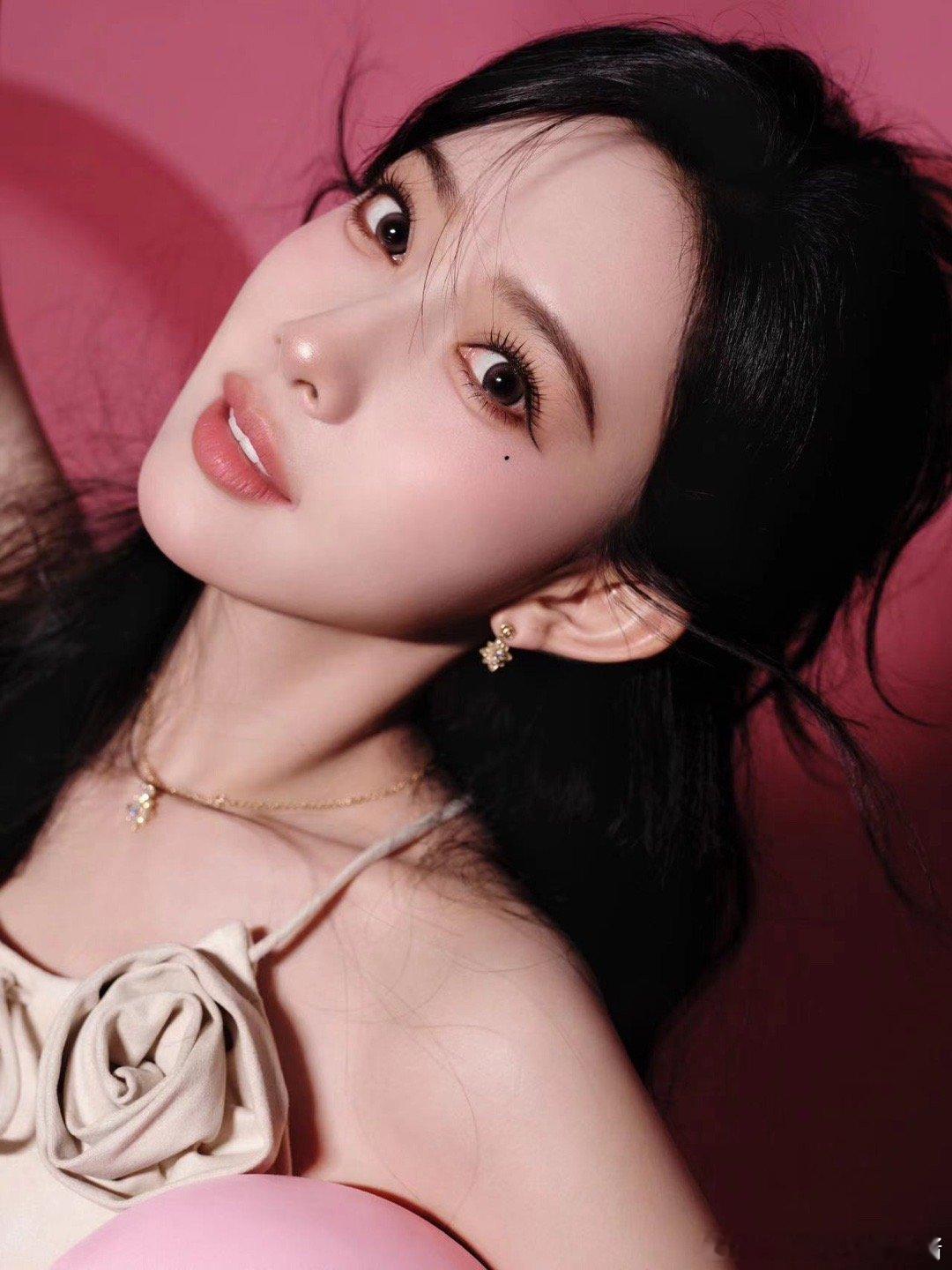 ❏ -   悦凯经纪   ✘  #孟子义  - ❏     做客#新所有女生的O