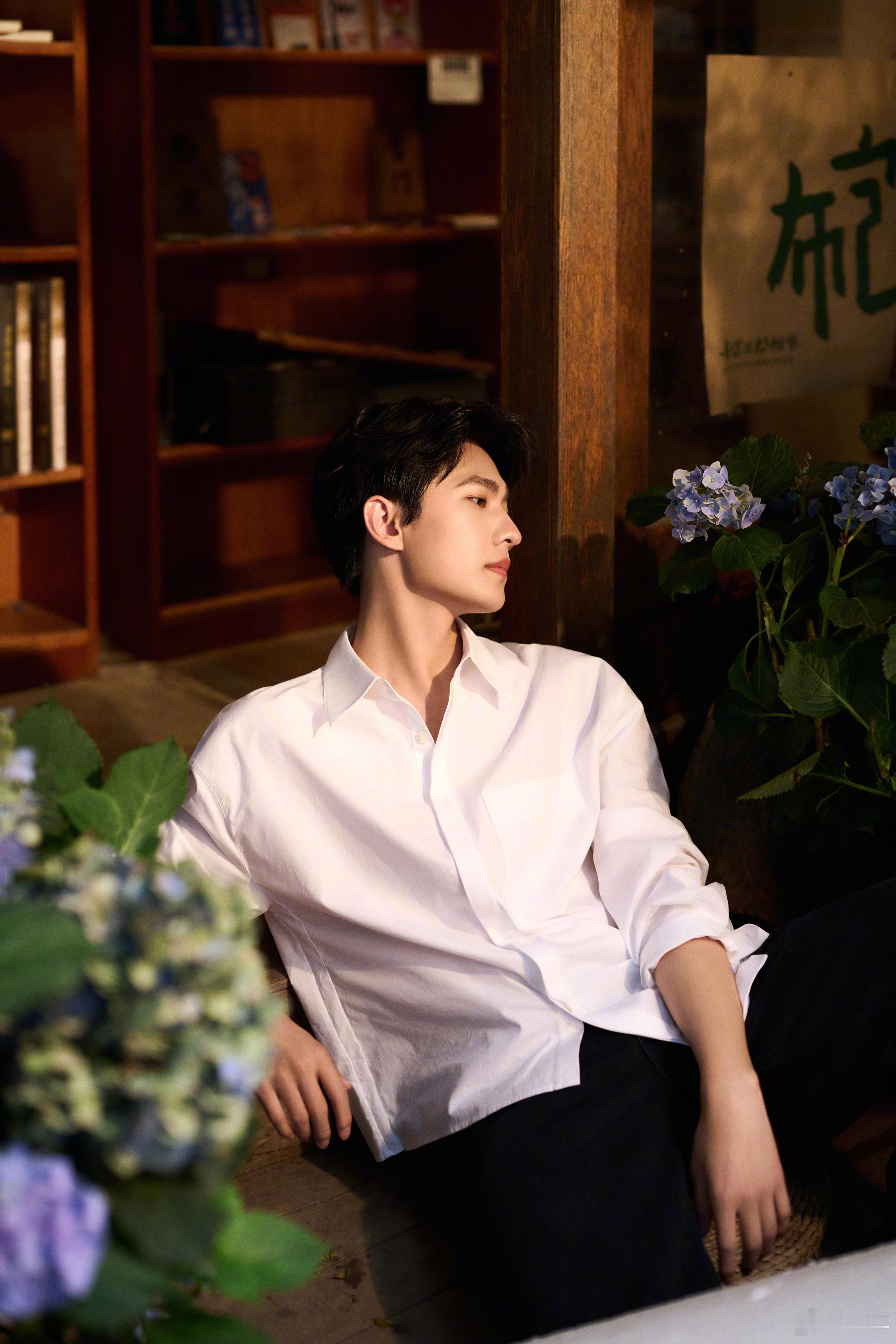 杨洋雨霖铃 yy杨洋展昭 什么是心安，你就是答案💙