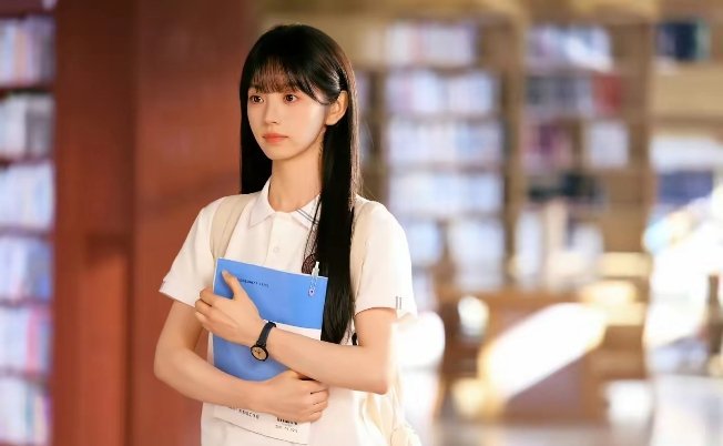 《天才女友》开播第三天热度就一路下滑，走势甚至比不上前期的《灿如繁星》，明明卡在