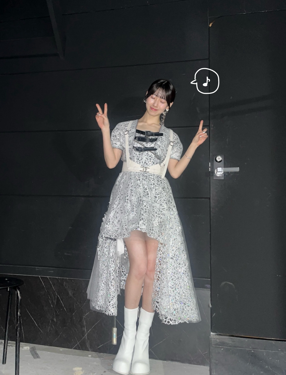 石森璃花「▽ 最近のしあわせ　深夜にハンバーグ　背徳感ってこんなに美味しいんだっ