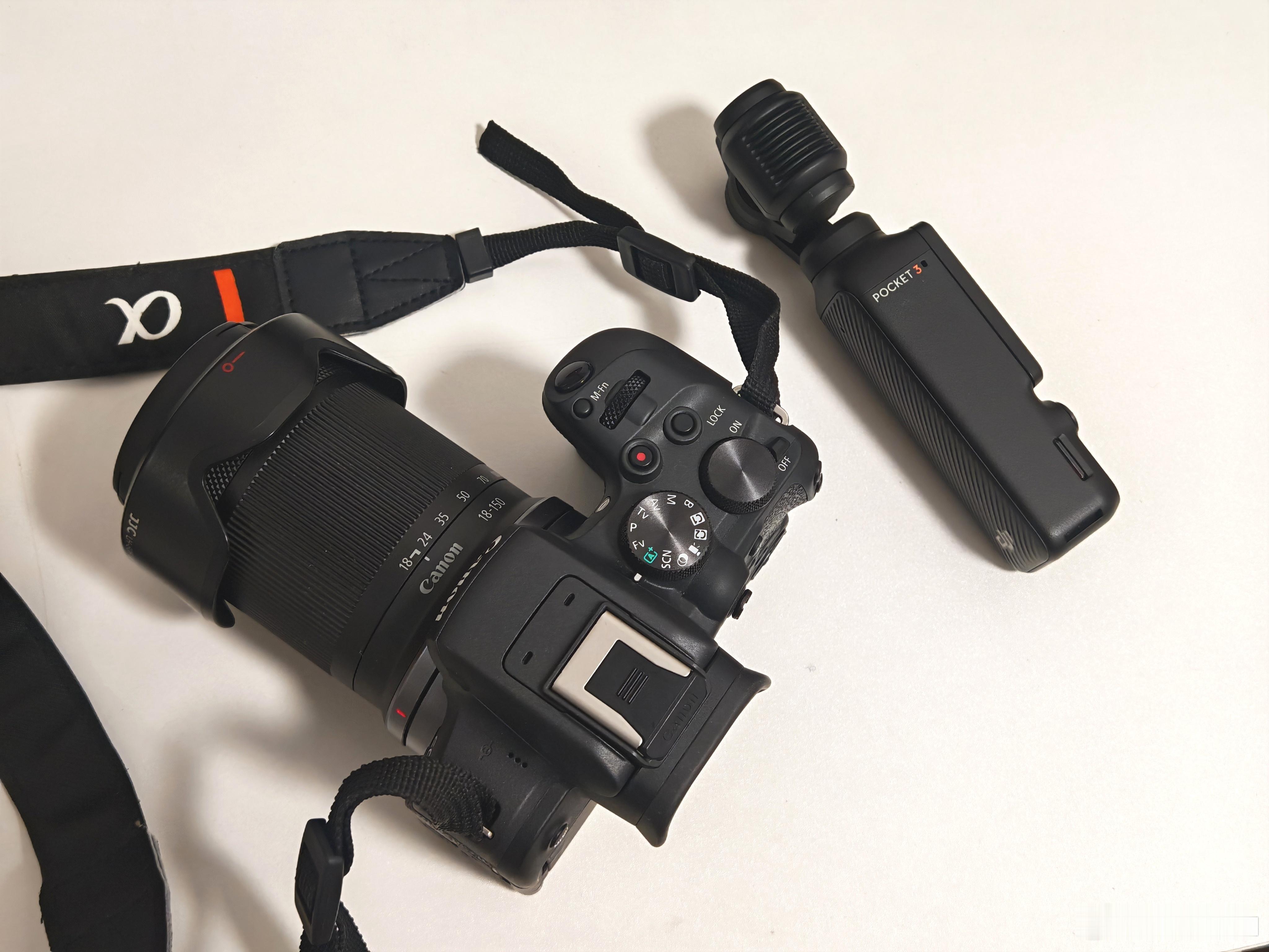 20块和2000块相机差距这还用问吗，20块能买到啥相机，那种只能当个玩具。20