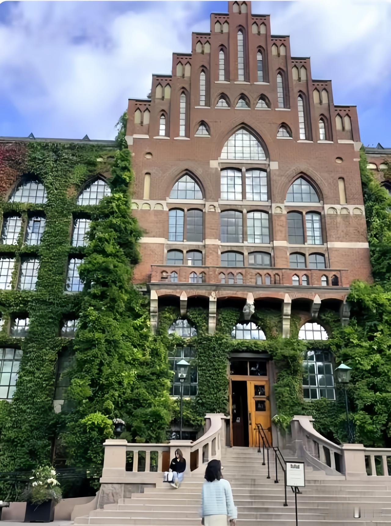 重磅消息！重磅消息！

北大隆德大学藏大招！2004年起合办人权法硕士，国际大咖