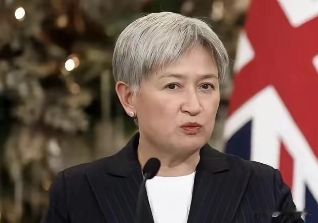 澳大利亚也跳出来表态了！
 
7月21日，中菲仁爱礁海上摩擦刚过去一天，澳大利亚