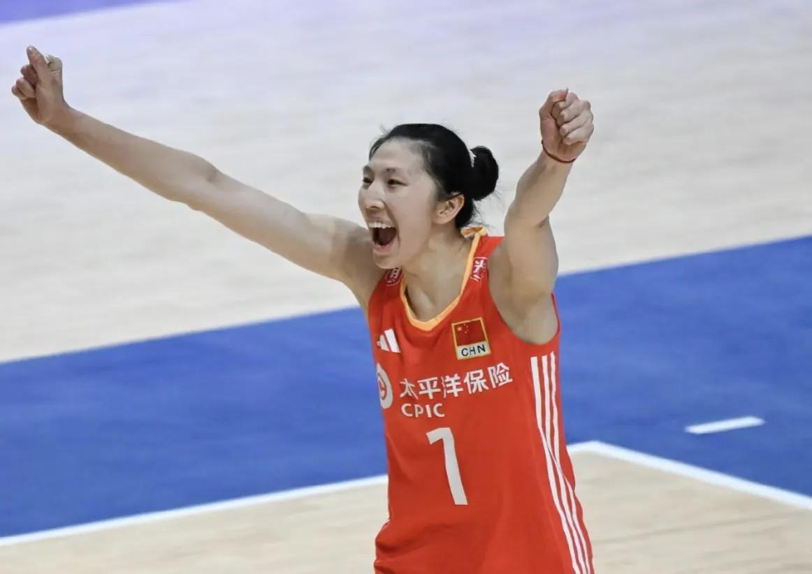 女排快讯：中国女排3:2力克多米尼加，取得女排世联赛美国站开门红，江苏三杰功不可