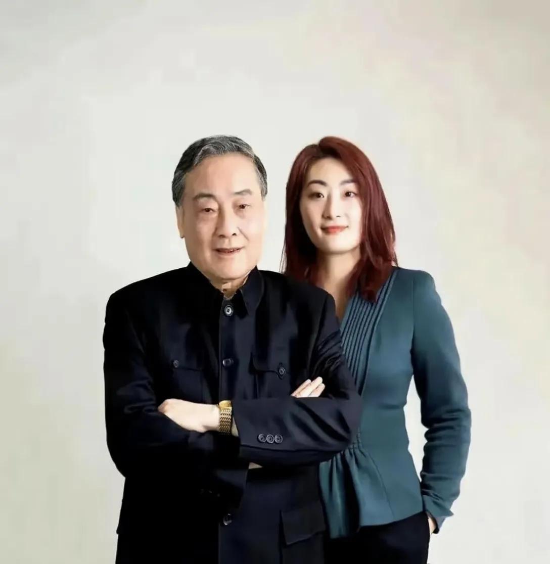 娃哈哈宗庆后真的疼爱长女宗馥莉吗？


答案是肯定的，从宗馥莉同父异母的弟弟妹妹