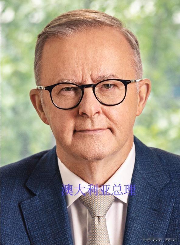 澳大利亚一边感谢中国提供燃油，一边跟日本签署200亿澳元军购大单合同！

真是典