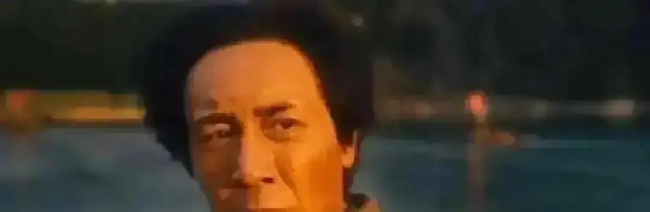 饿肚子的大学生，后来改变中国
 
课本里他永远站得笔直，新剧却让他端着破碗蹲在路