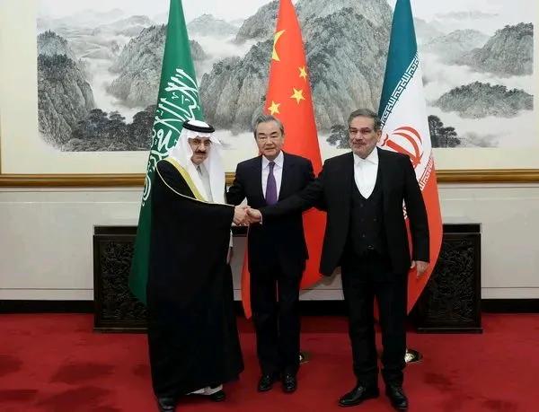 重磅！伊朗和沙特要联合军演，美国最不愿意看到的一幕出现了……

就在中东局势持续