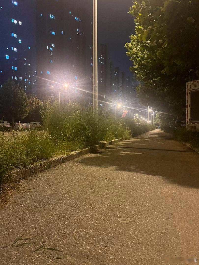 旧人旧事旧过往今时今日再忆起往事如烟随风去万般心绪落心底 