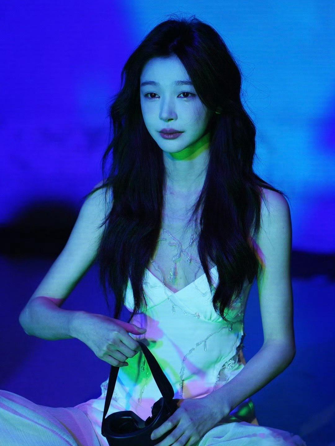 胡彦斌帮易梦玲提包包胡彦斌易梦玲逛街 真好 