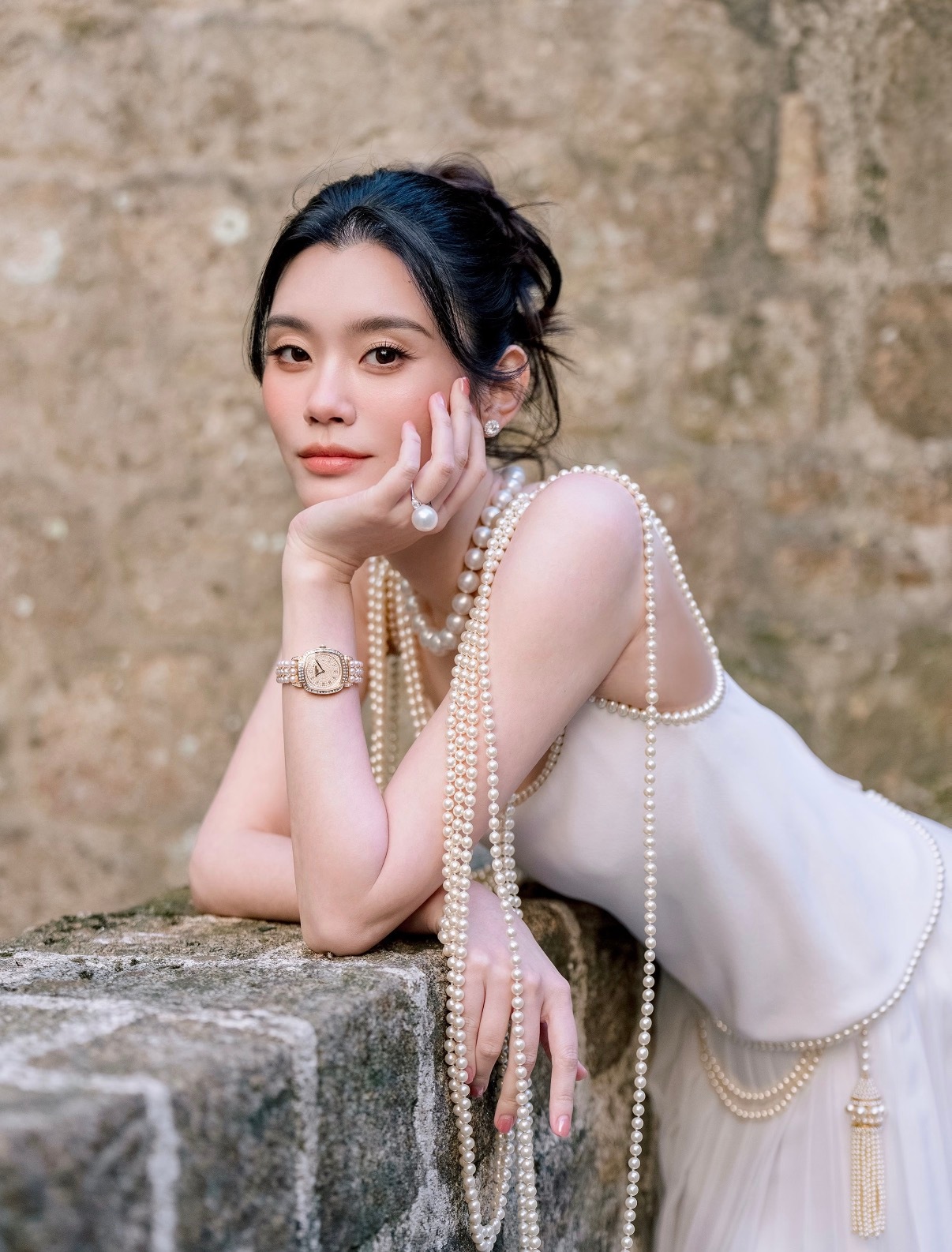 奚梦瑶婚礼演绎两大顶奢高定Dior高定特别定制CHANEL 1989春夏古董高定