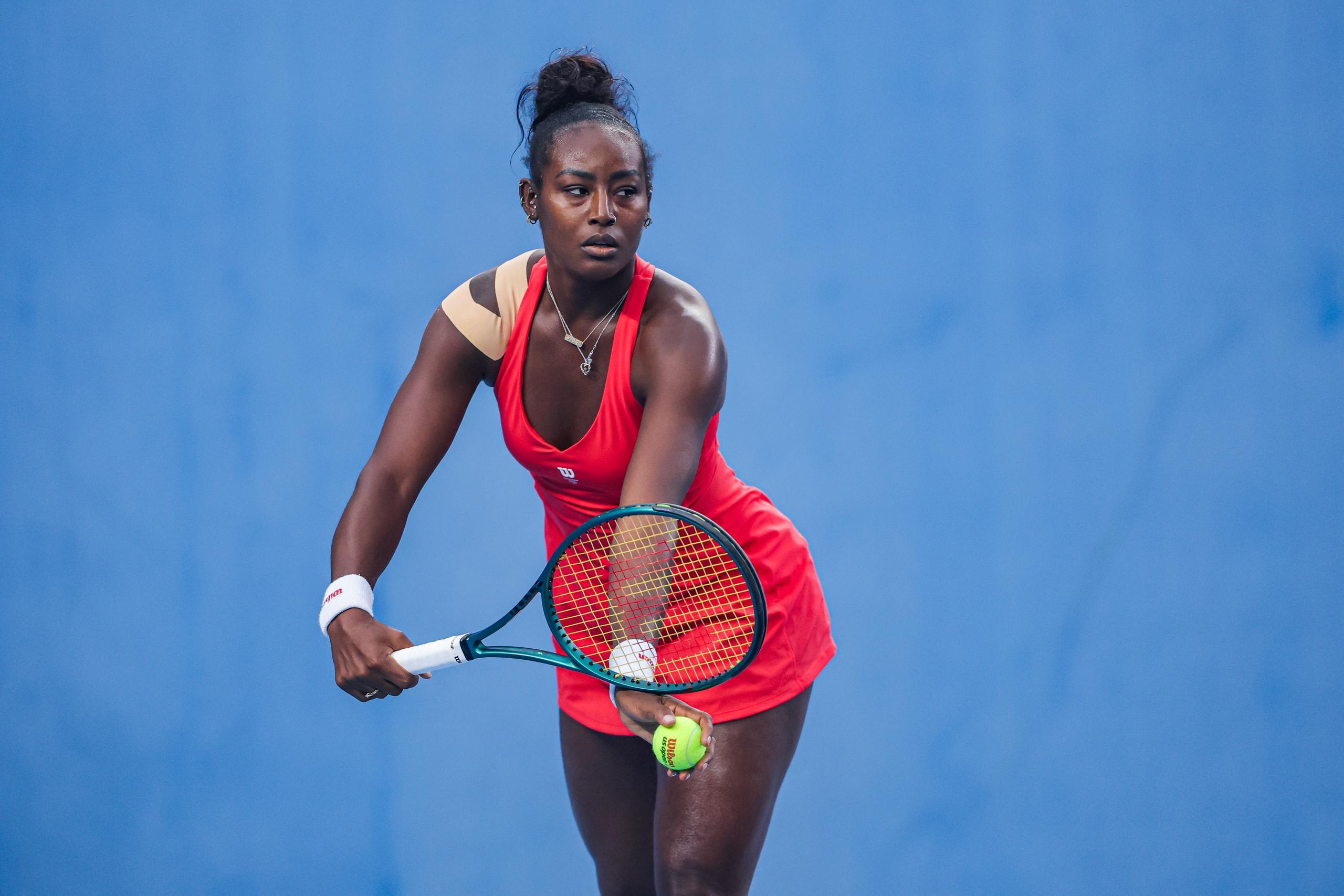 单打第二轮，3号种子帕克斯以1-6 6-1 6-1逆转尤万，锁定一个八强席位。接