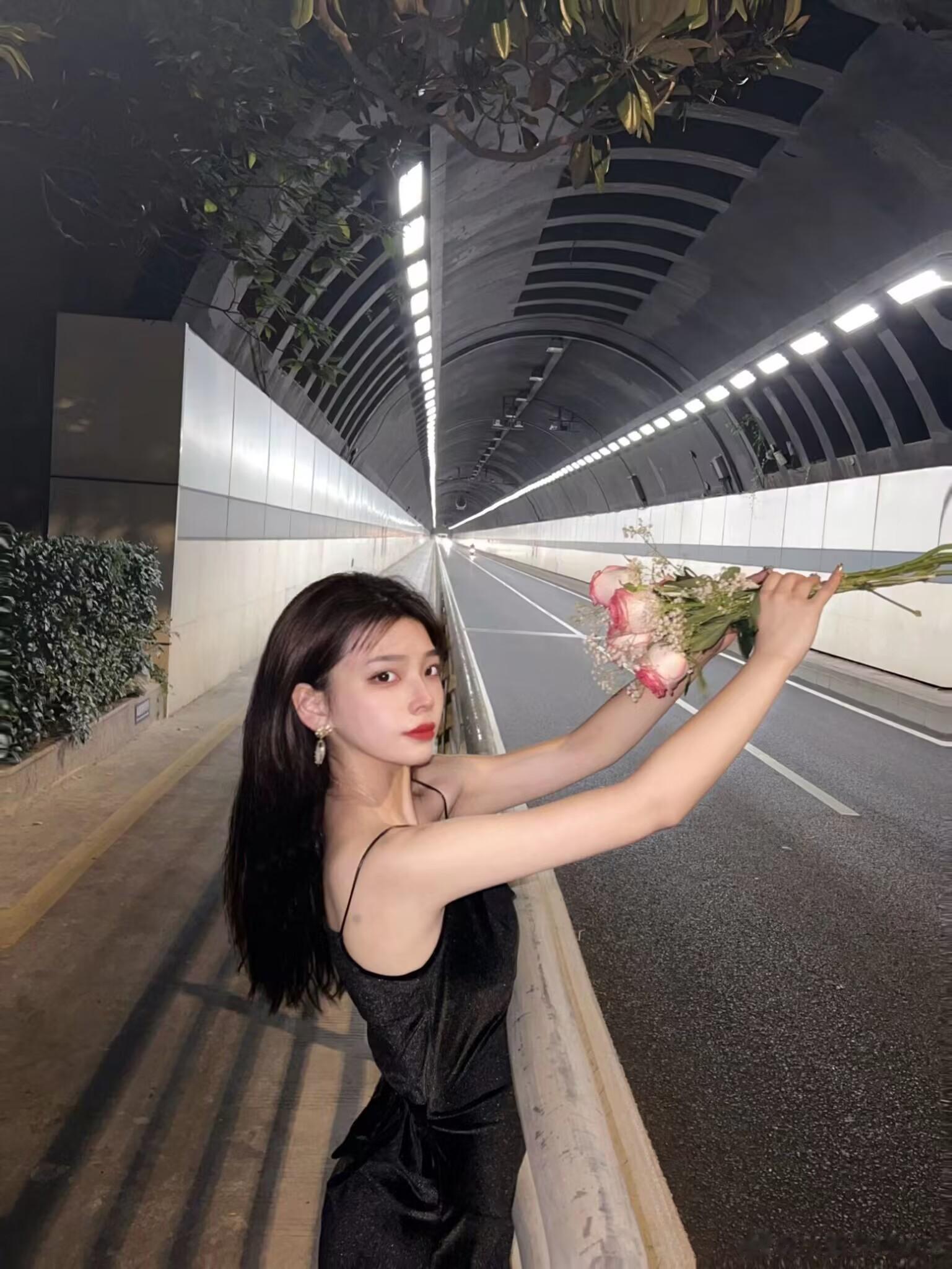 𝓕𝓁𝓸𝓌𝓮𝓇🌷也许世界上有五千多种和你一样的花但只有你是我独一无二