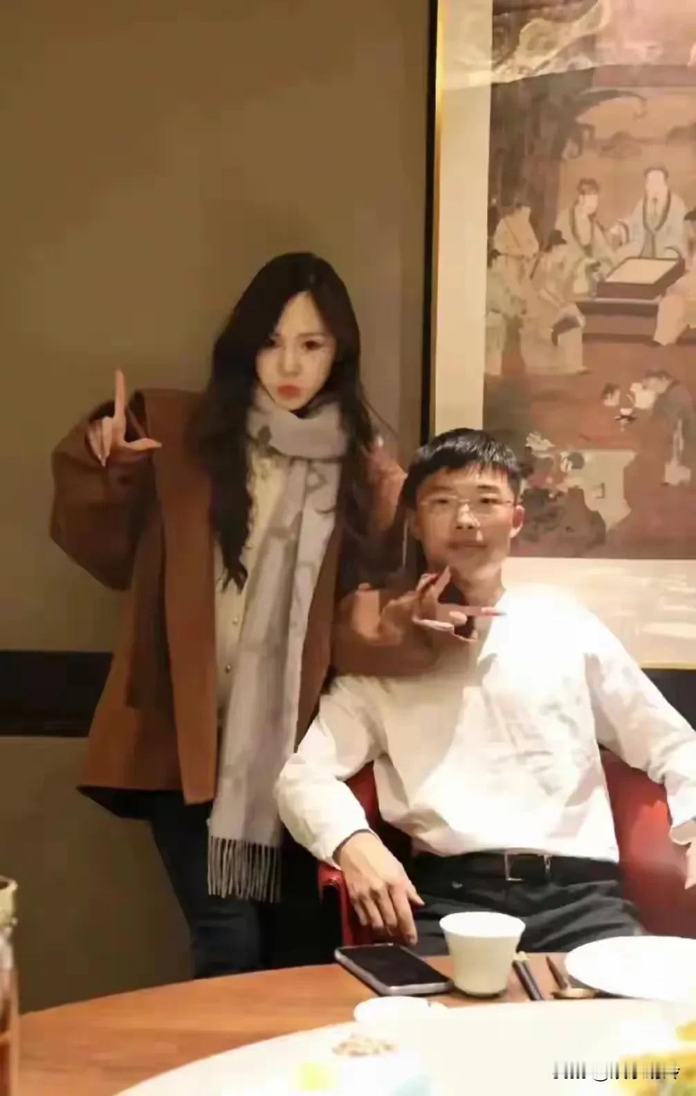 郭有才应该收手了，再红就要黑了，疑似剧本炒作、编造穷苦人设的线索被越扒越多，再扒