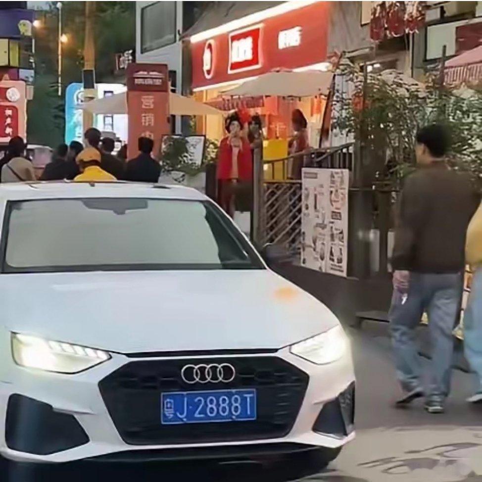 粤J2888T战绩全网可查国庆长假，车主自驾神车打卡中原大地，也是引起江湖上不小