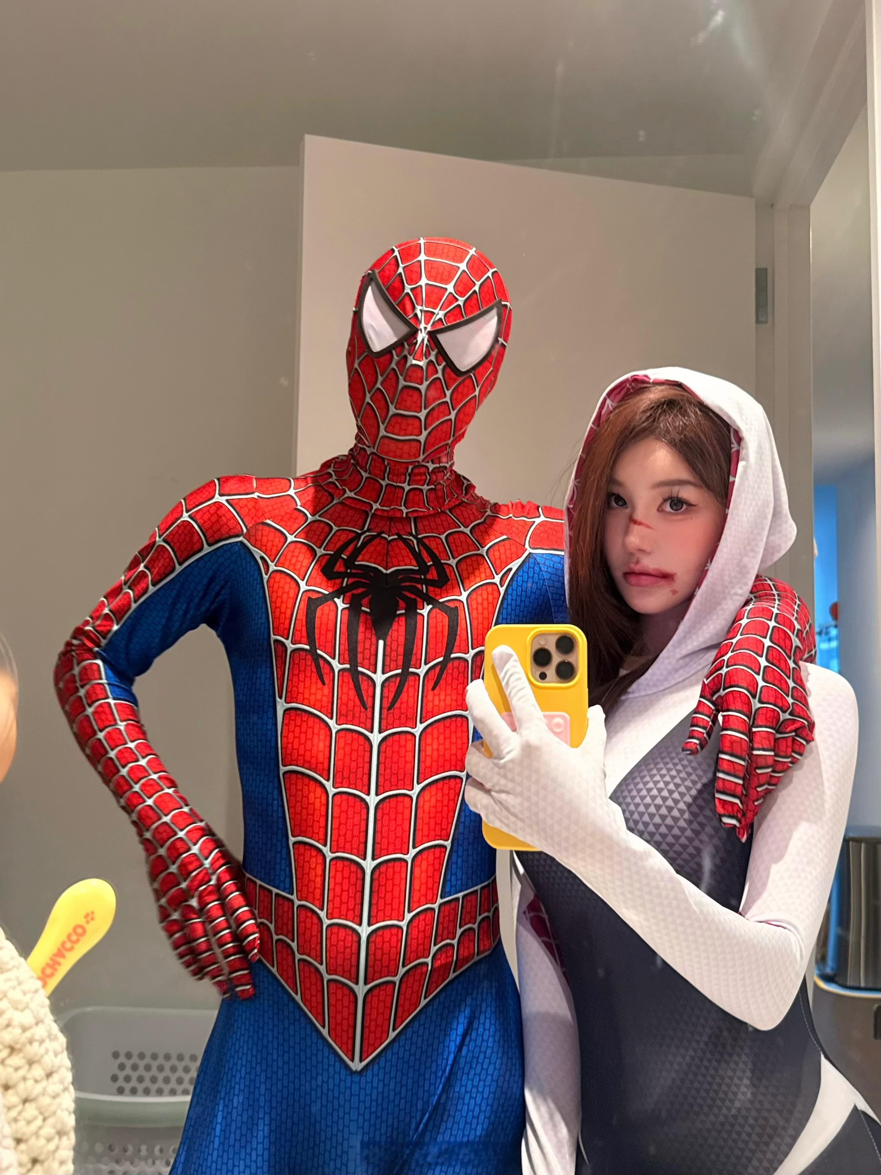 又一年Halloween🕷️🇺🇸👩🏻‍❤️‍💋‍👨🏻  ​​​