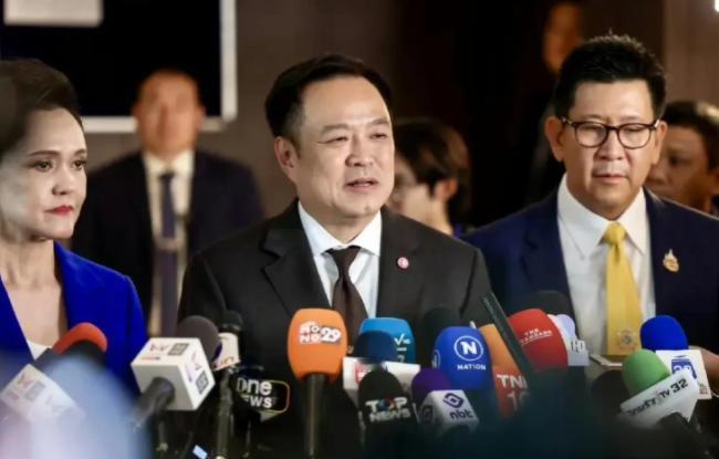 泰国新总理阿努廷一上台就强调，反对利用博彩业刺激泰国经济。可见，佩通坦下台最致命
