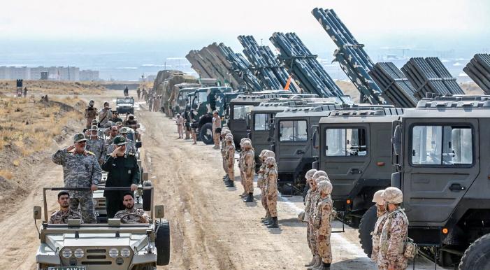 一觉醒来，伊朗竟然主动为美国准备了协议。
面对美国强硬态度、随时可能针对伊朗发动