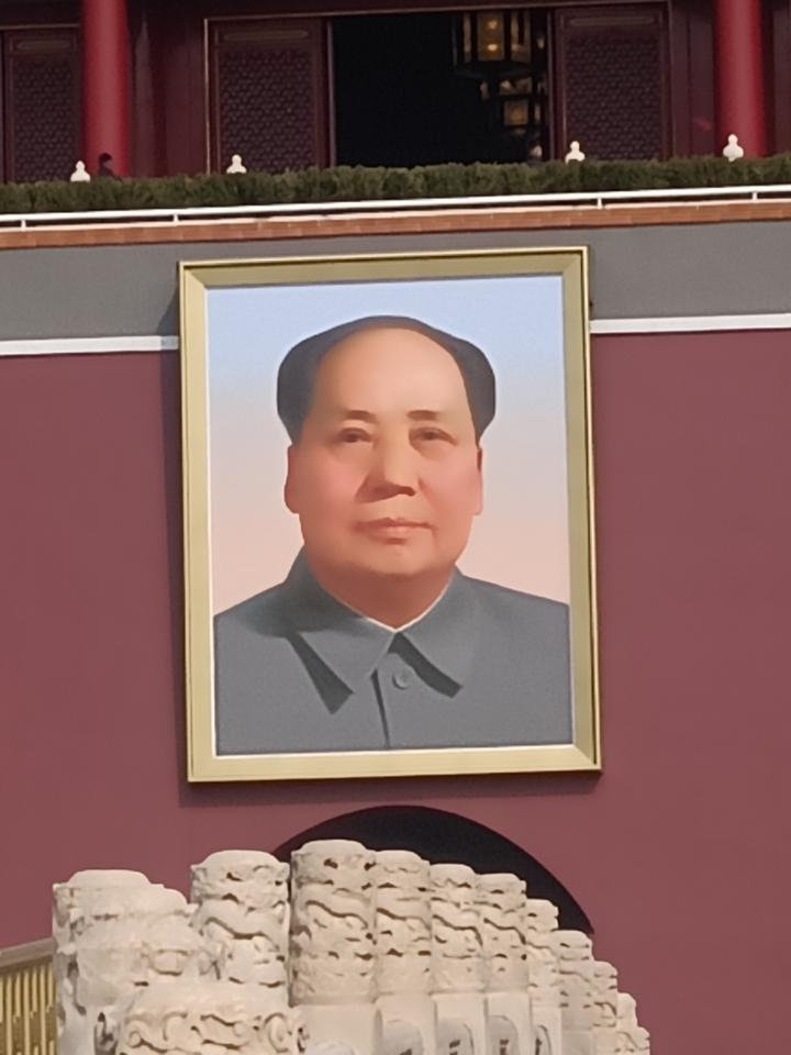 中东小霸王以色列的软肋是什么啊国土狭小，人口基数少，还有一点它这次发动得是侵略战