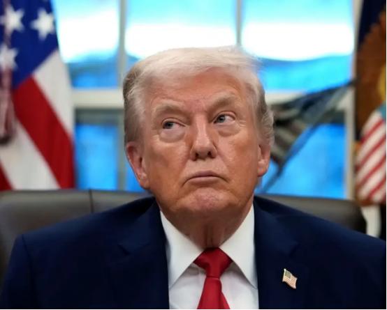 中方回应真是斩钉截铁，一点面子都不给特朗普，直接说"具体没有可提供的消息"。
这