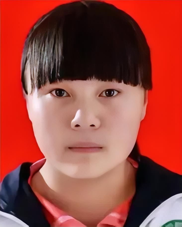 2003年，陕西一女子遭遇车祸，造成半身瘫痪，丈夫为了还债不得不外出打工，可妻子