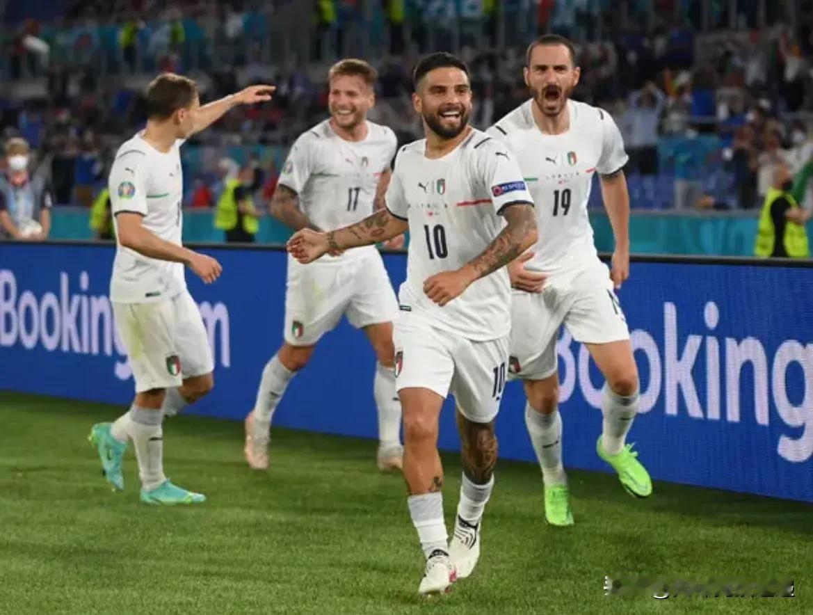 自 2000 年以来，每届欧洲杯开幕赛的获胜者：

2000年： 🇧🇪比利时