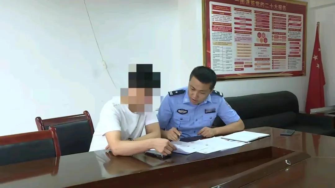 笑麻了！重庆一男子裸聊一分钟，银行卡就被骗空了，是不是特别炸裂，这骗子速度与激情