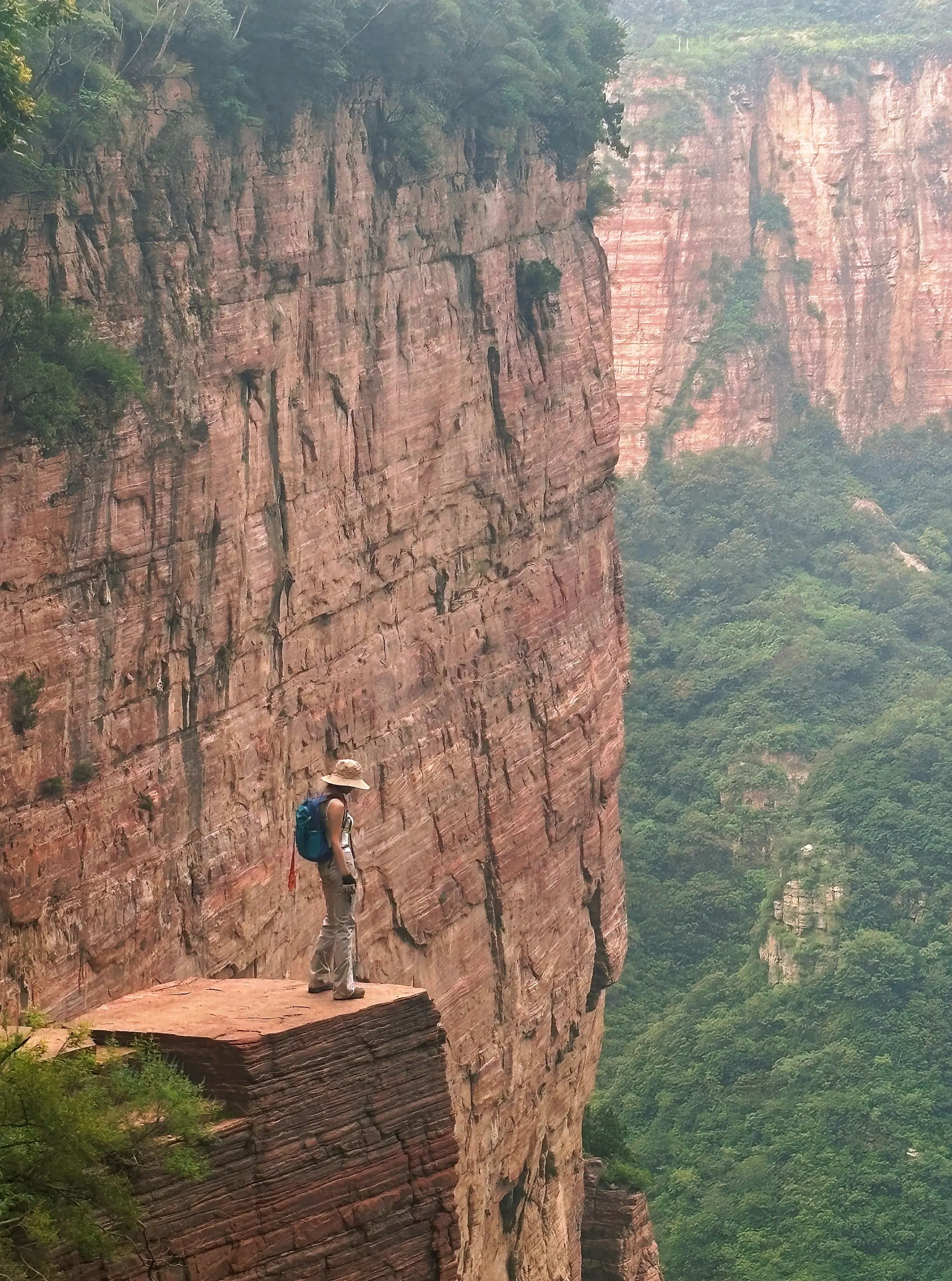人无法同时拥有青春 和对青春的感受。所以在有限的时间里 去做自己喜欢的...