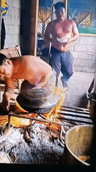 开玩笑不能这么开，严格一点说，这也不叫开玩笑，这就是故意使坏，故意的折磨别人，故