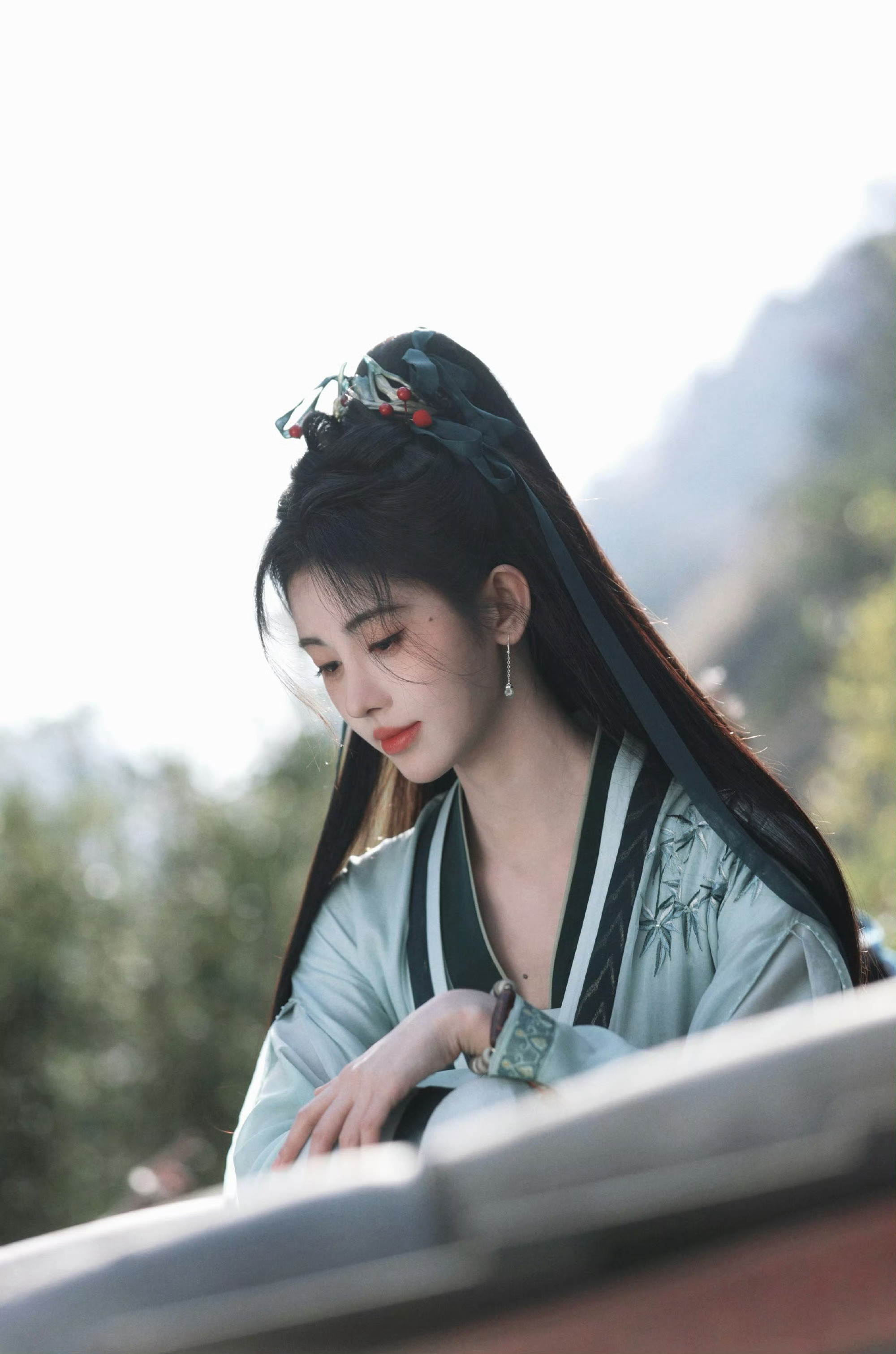 jjy鞠婧祎姜黎非jjy 鞠婧祎千香 风声围绕你身边，思念环绕你耳边